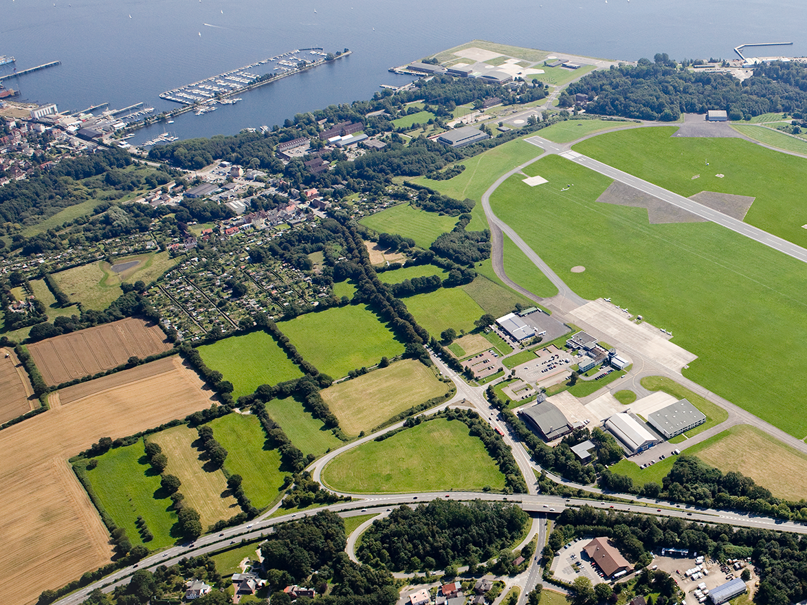 Flugplatz Holtenau - Peter Lühr